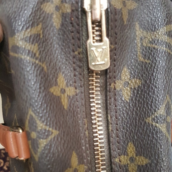 Authentic Louis Vuitton Papillon 26 - Picture 4 of 8